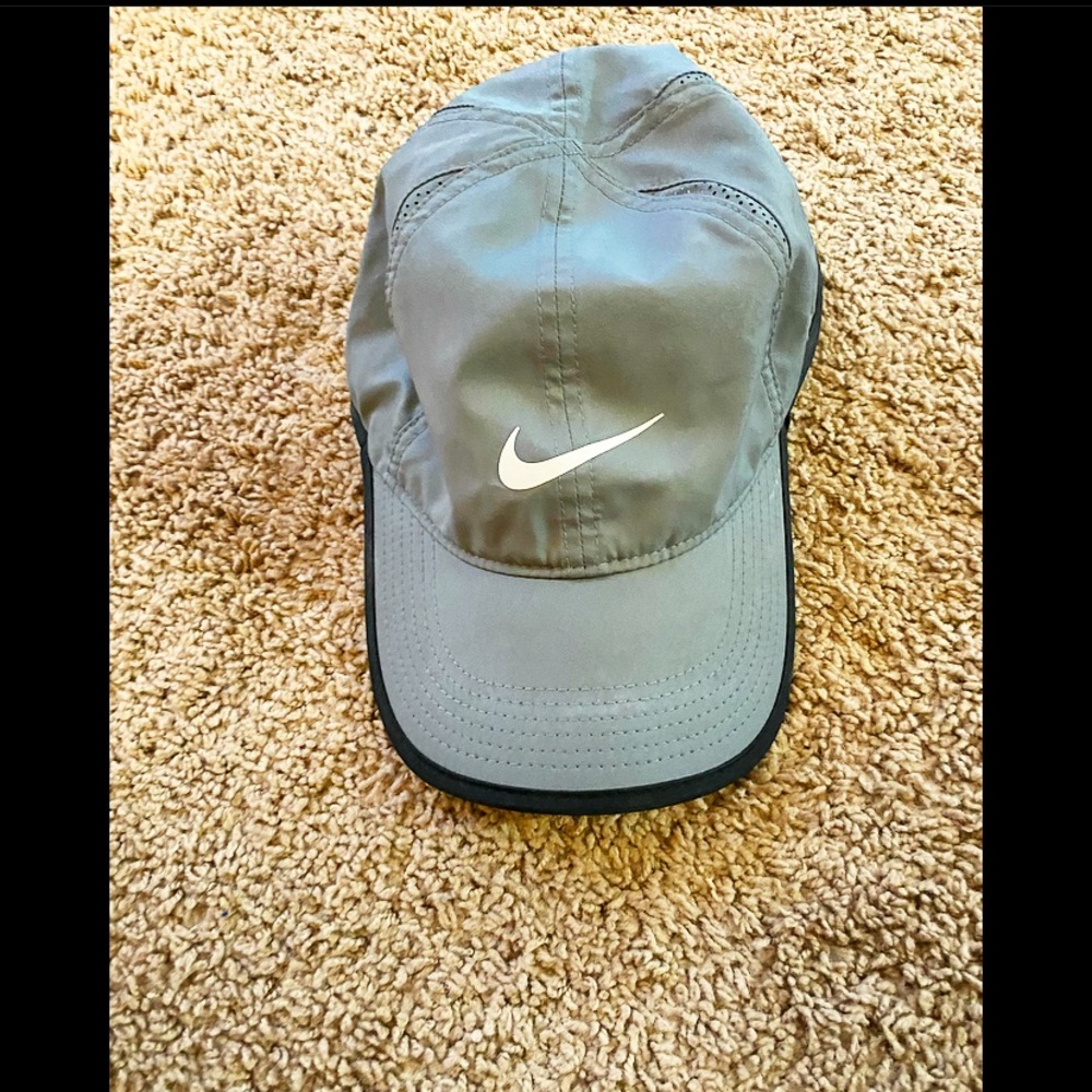 Nike dry fit hat!  Never worn!